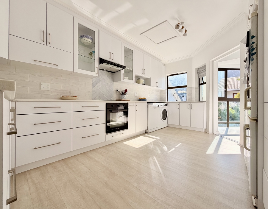 3 Bedroom Property for Sale in Voelklip Western Cape